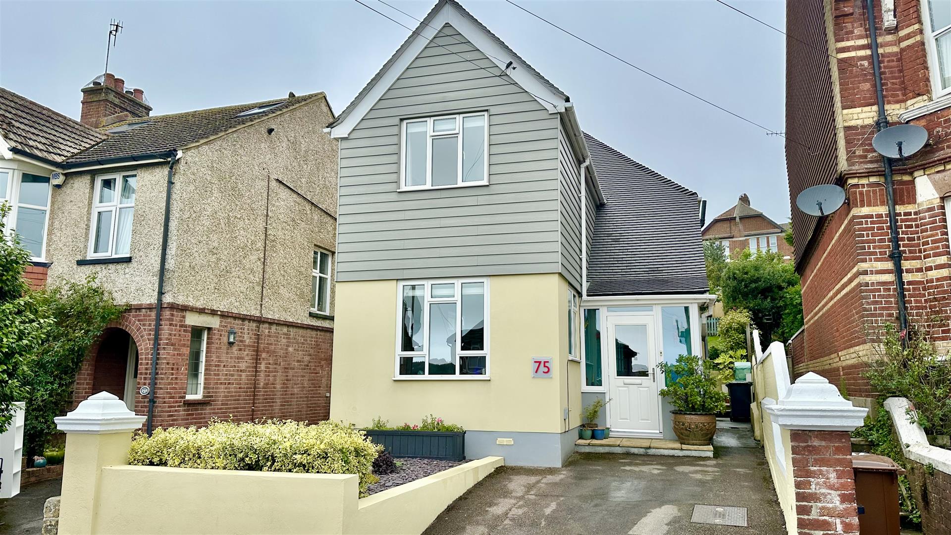 2 bed property in Edmund Road, Hastings